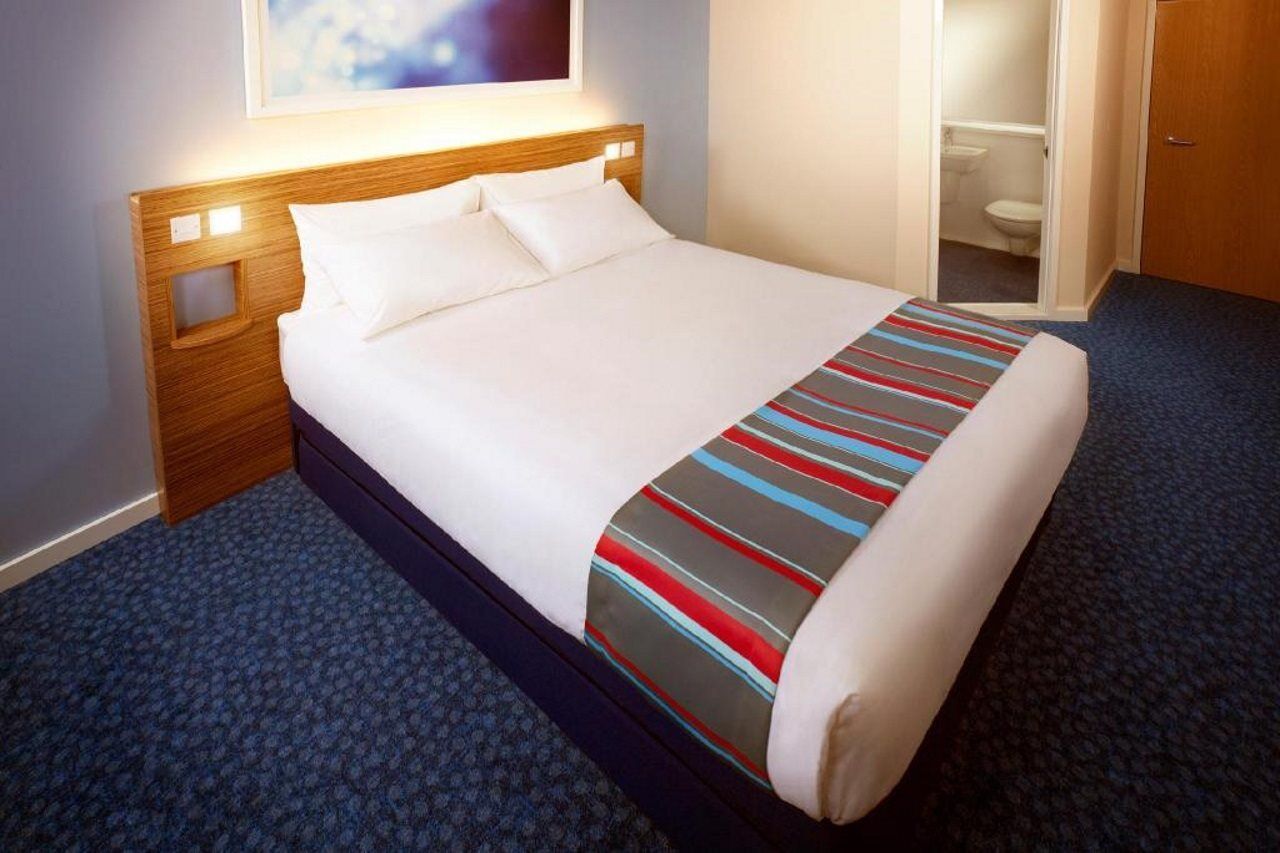 Travelodge Cardiff M4 Bagian luar foto