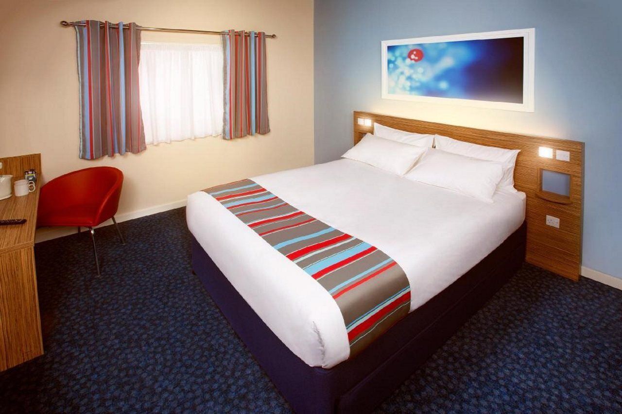 Travelodge Cardiff M4 Bagian luar foto